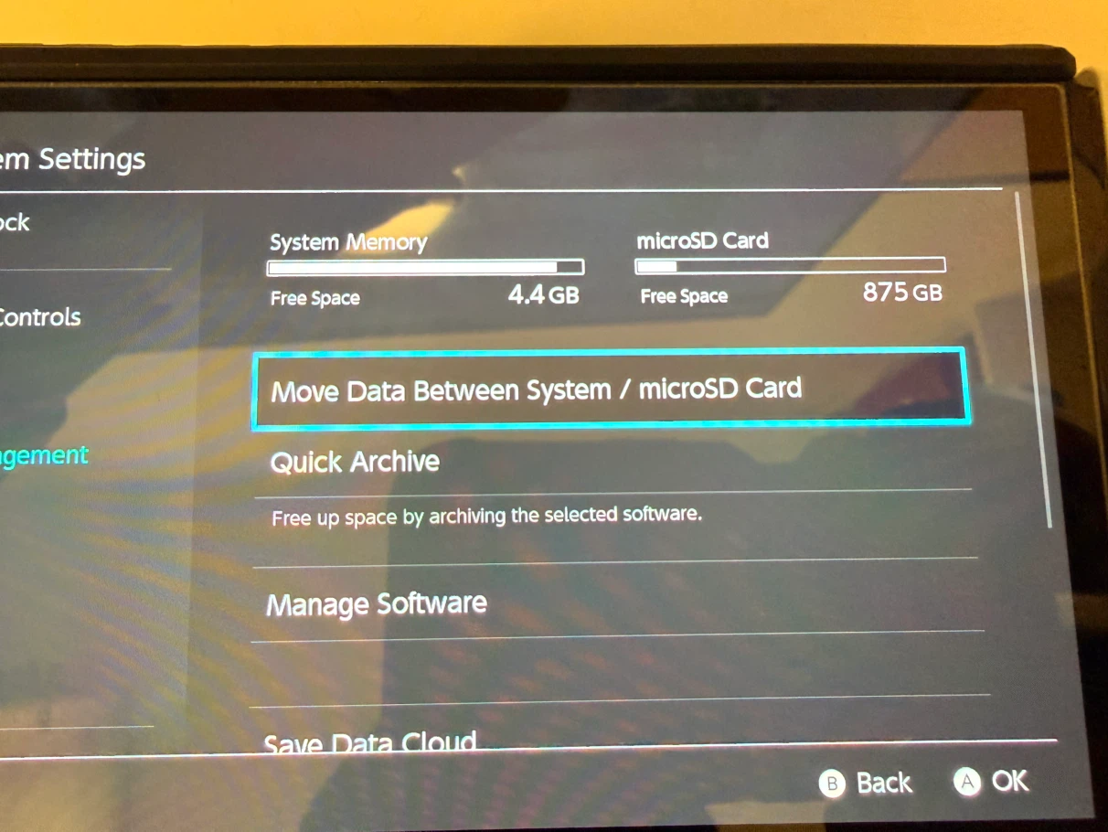Nintendo Switch OLED with dock and 1TB sd card ! 220 - photo 2