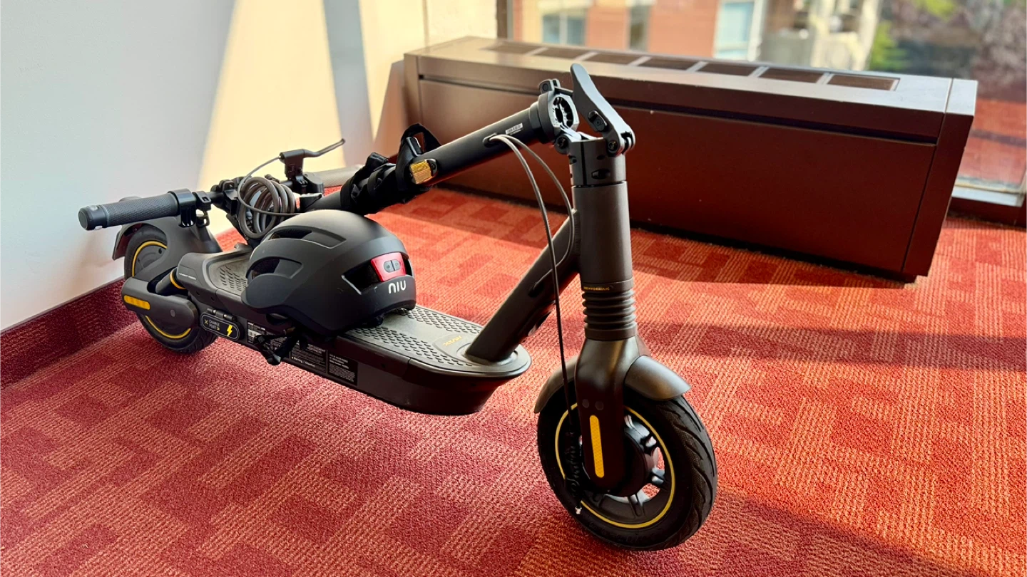 Segway Ninebot Max G2 Electric Scooter - photo 4