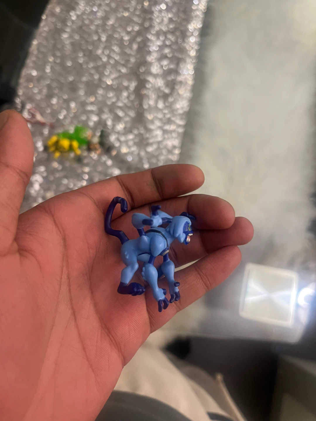 Ben 10 Spider-Monkey Action Figure - photo 2