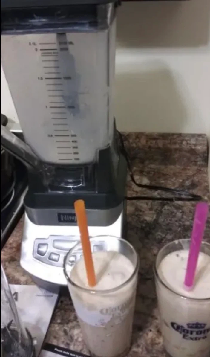 Ninja Professional Blender with Nutri Ninja Cups - photo 3