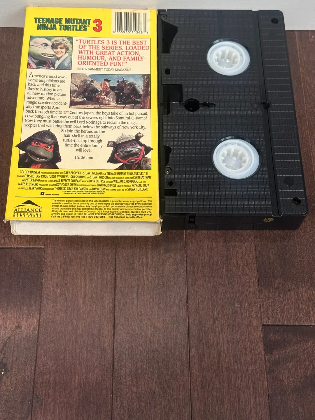 Teenage Mutant Ninja Turtles III VHS Tape - photo 2