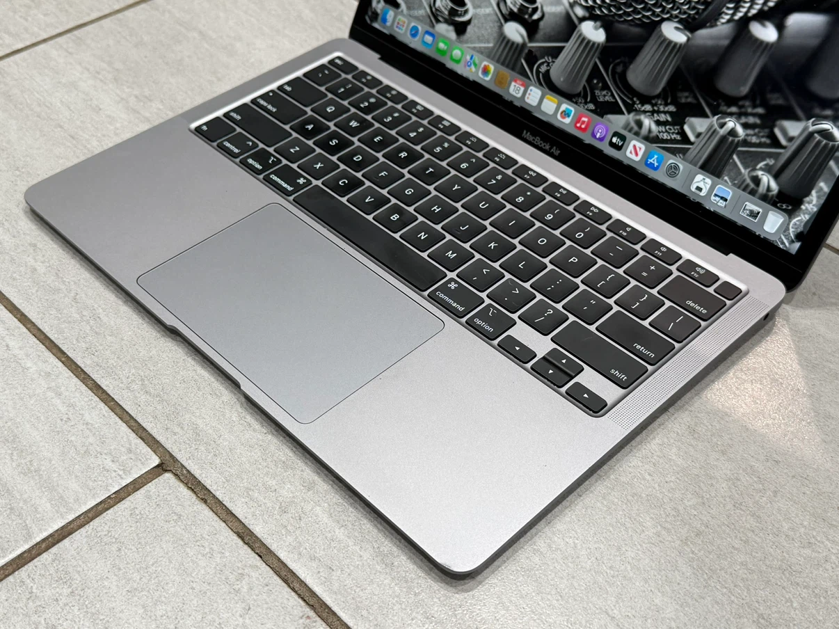 Apple MacBook Air 13” – Excellent Condition | Lots of Software - photo 4