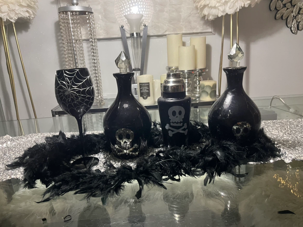 Skull Decanter and Cocktail Shaker Set