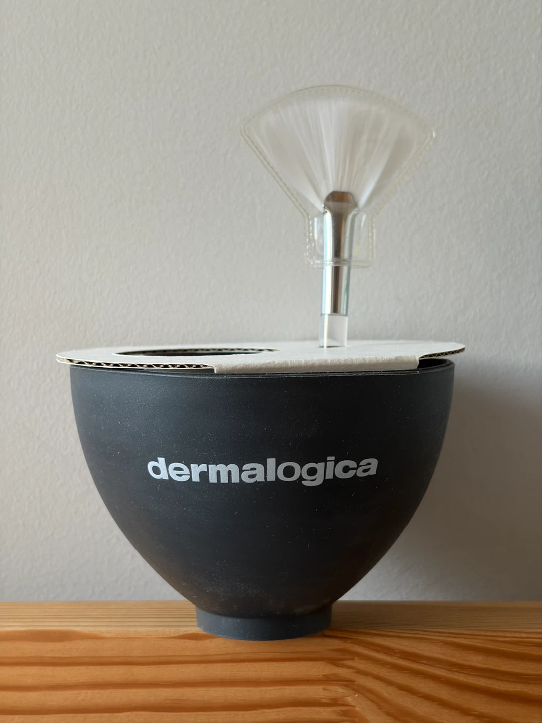 Dermalogica fan brush & mixing bowl from daily microfoliant set