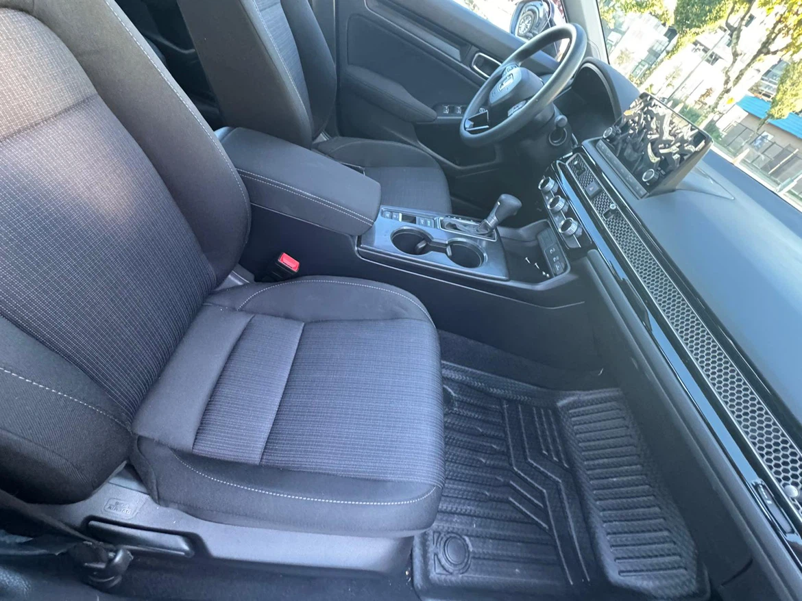 Silver Honda Civic Sedan - photo 4