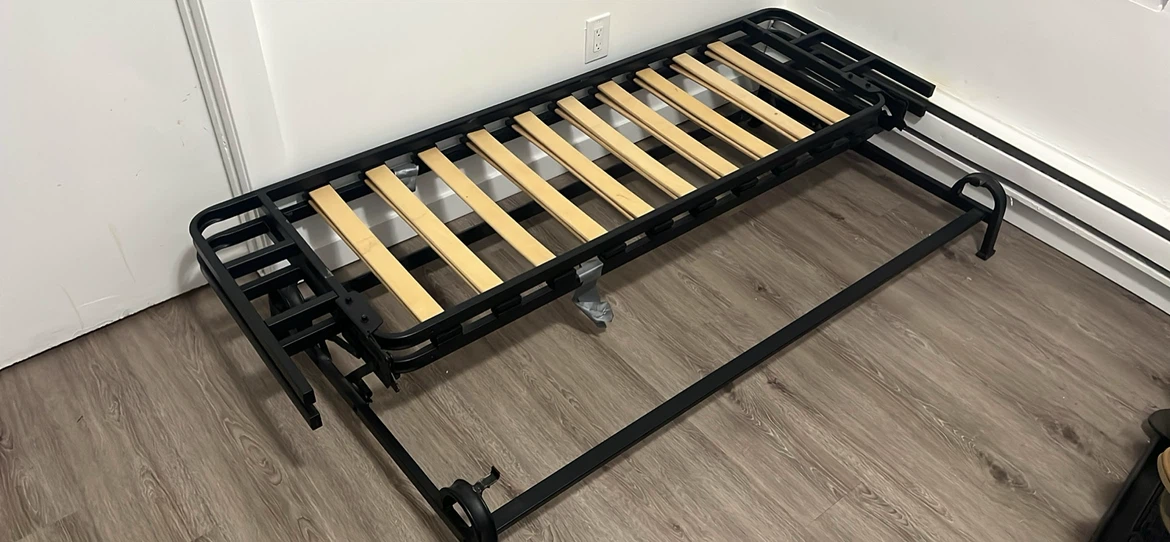 Foldable full-sized (double) bed deame