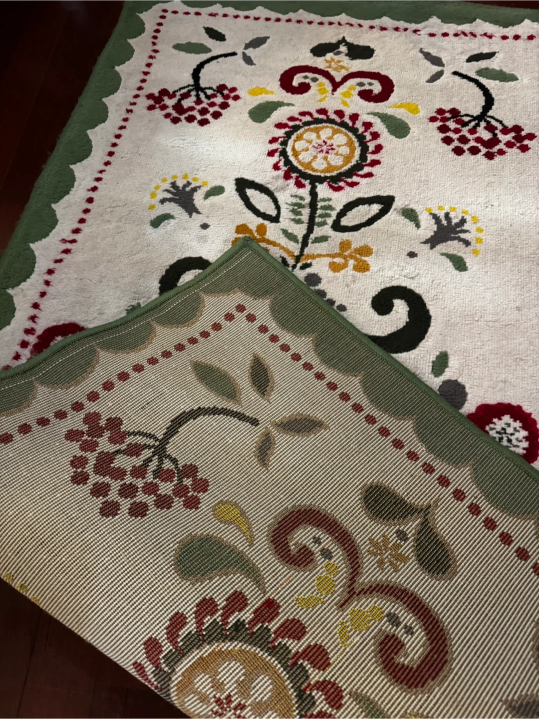 Floral Area Rug - photo 2