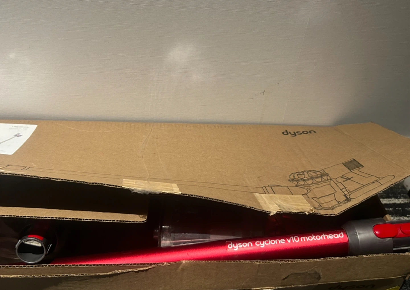 Free purifier and buy V10 Dyson Vacuum and charger - photo 3