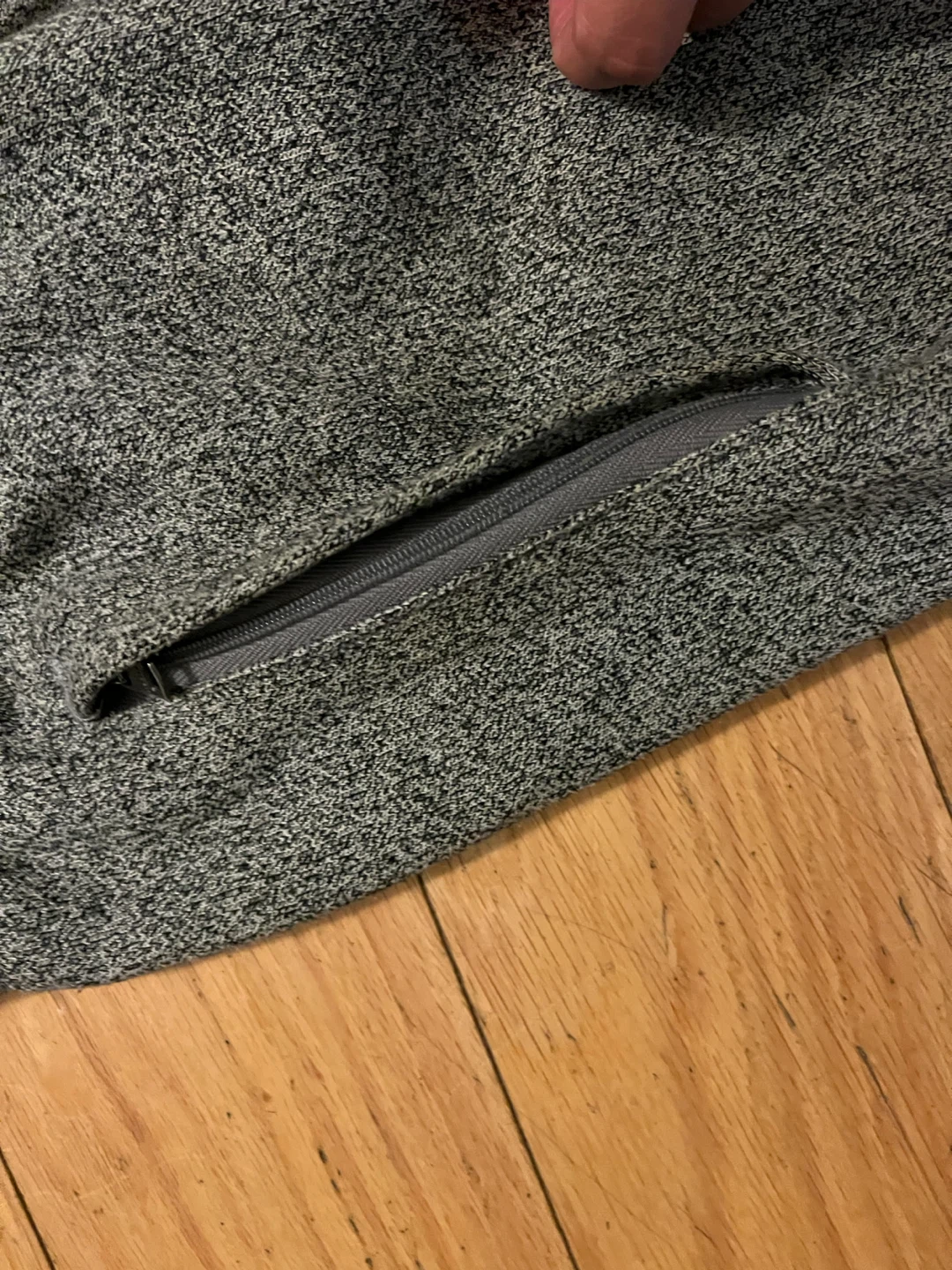Roots Grey Sweatpants men size small - photo 5