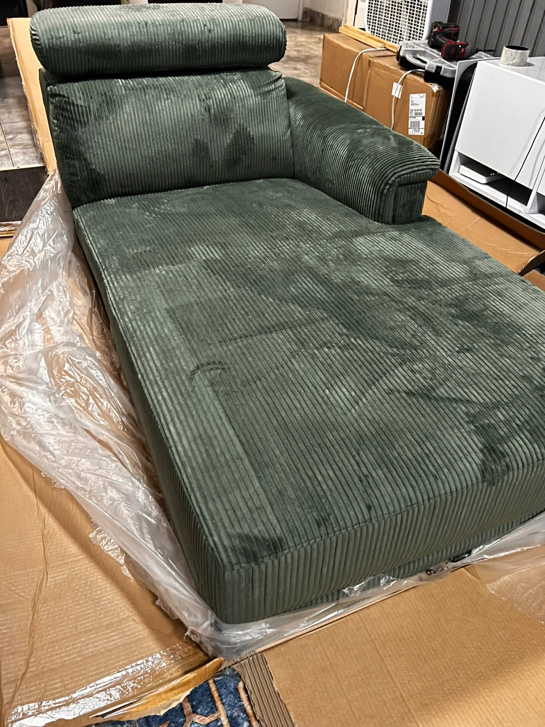 Green Corduroy Chaise Lounge - photo 4