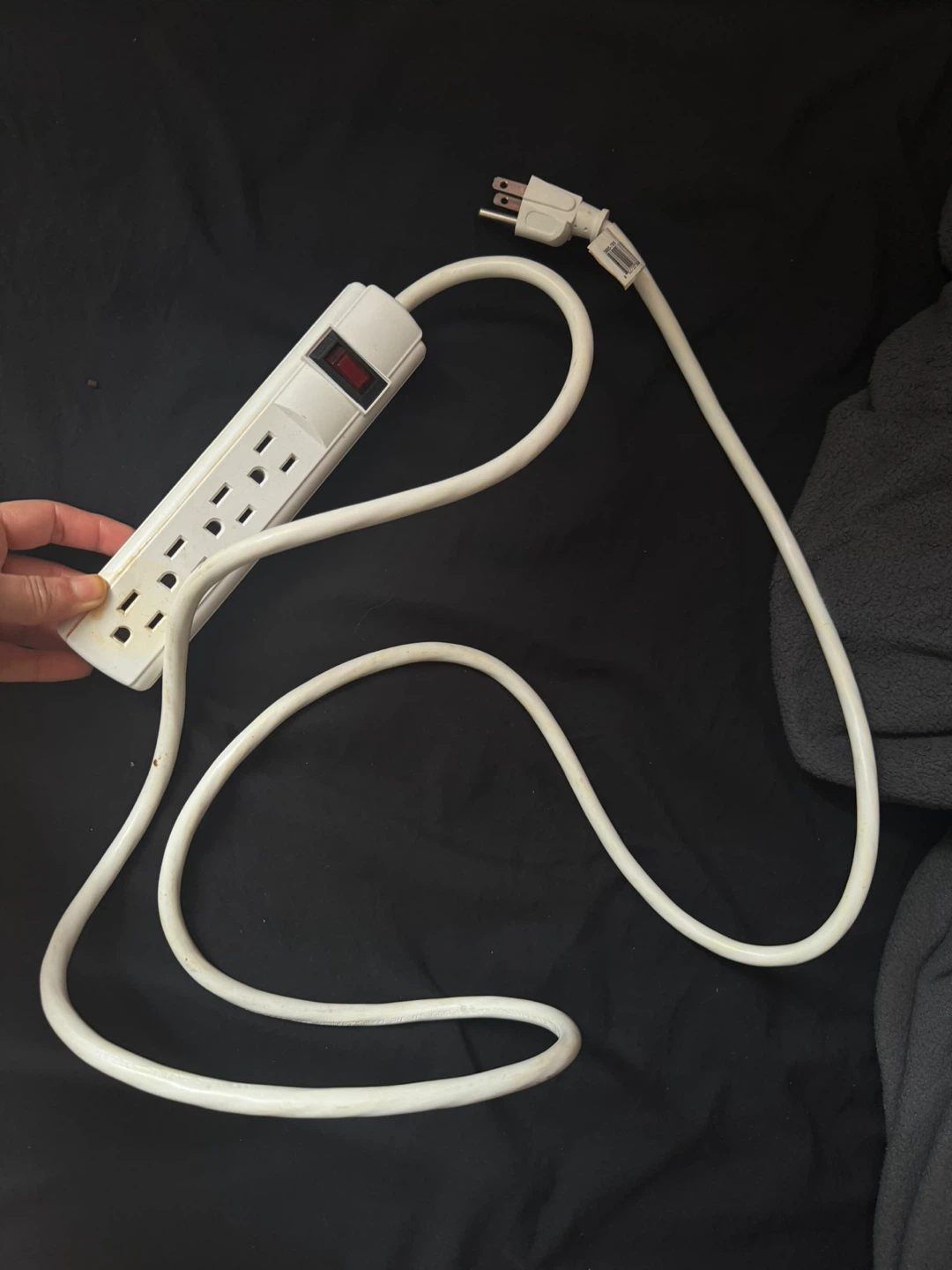 White 6-Outlet Power Bar