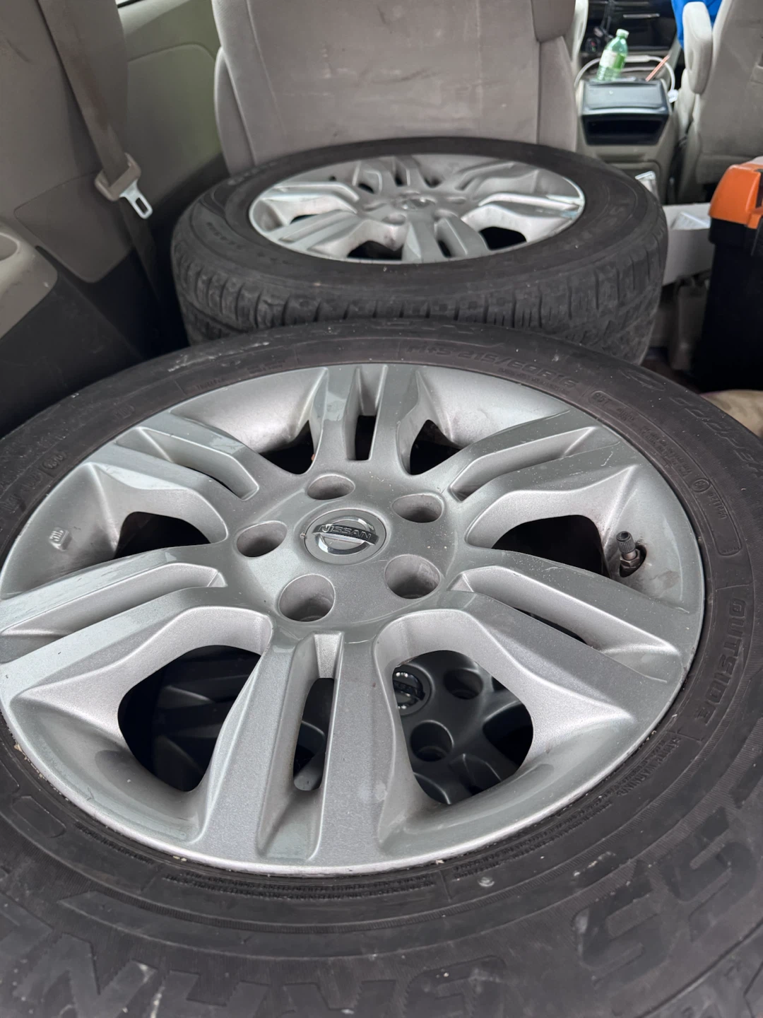 215/60/R16 tires - photo 2