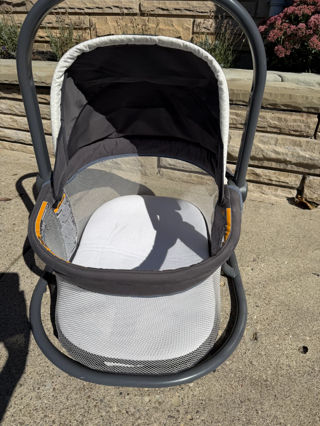 Graco travel bassinet
