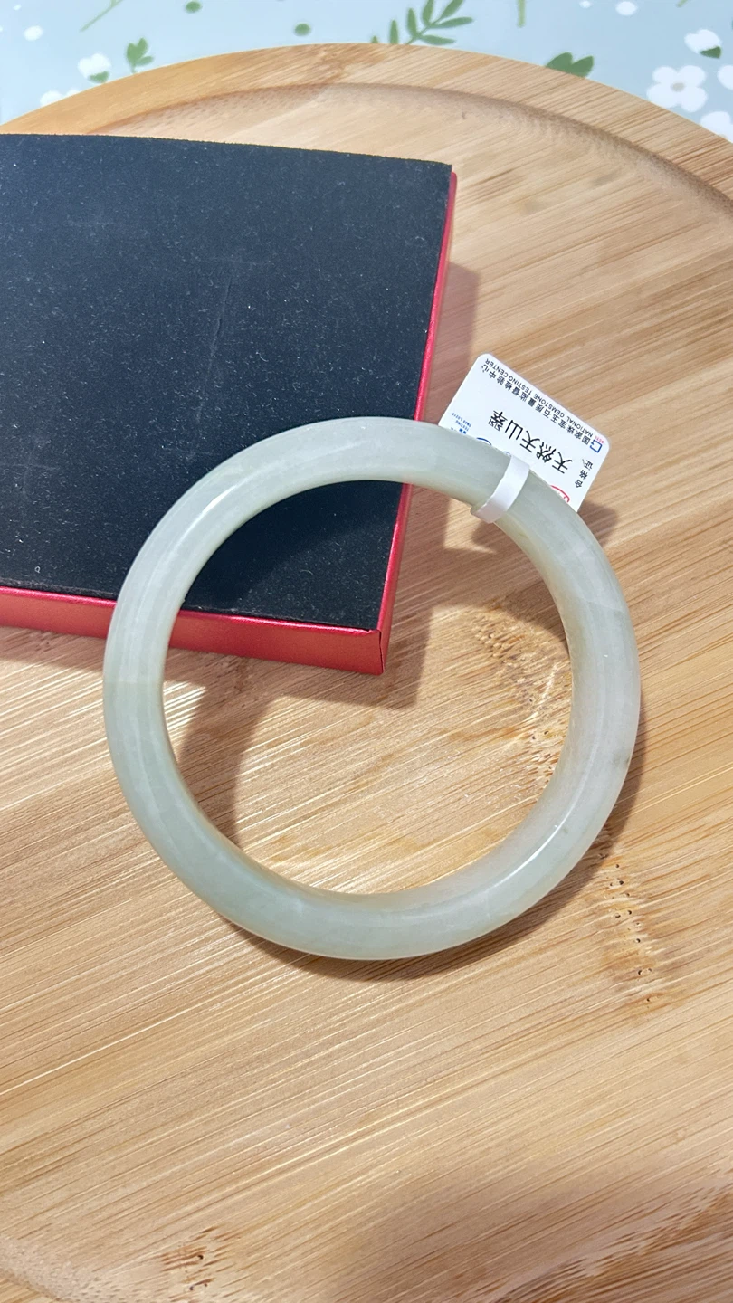 Natural Jade Bangle - photo 3