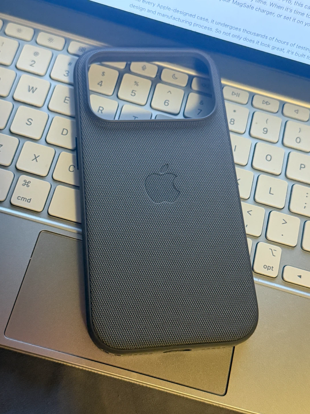 Apple TechWoven Case for iPhone 17 Pro 18 Pro