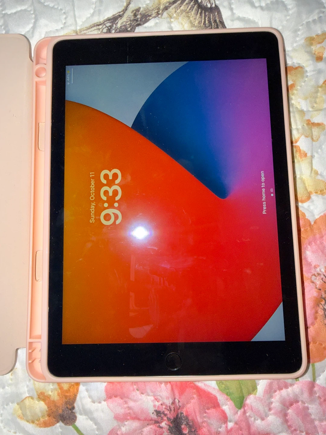 Ipad 5th generation with case - photo 3