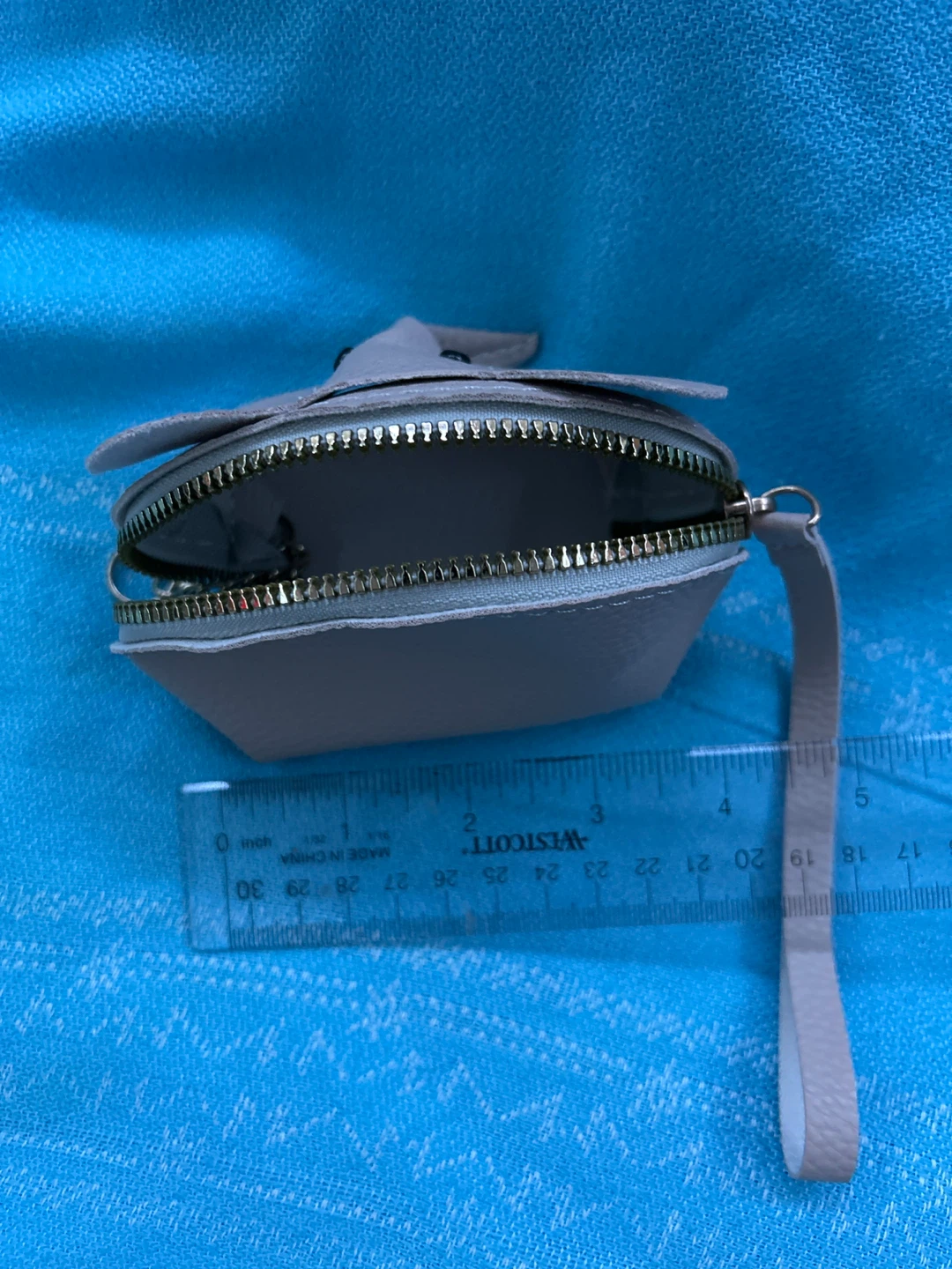 Elephant Shaped Zippered Pouch - photo 2