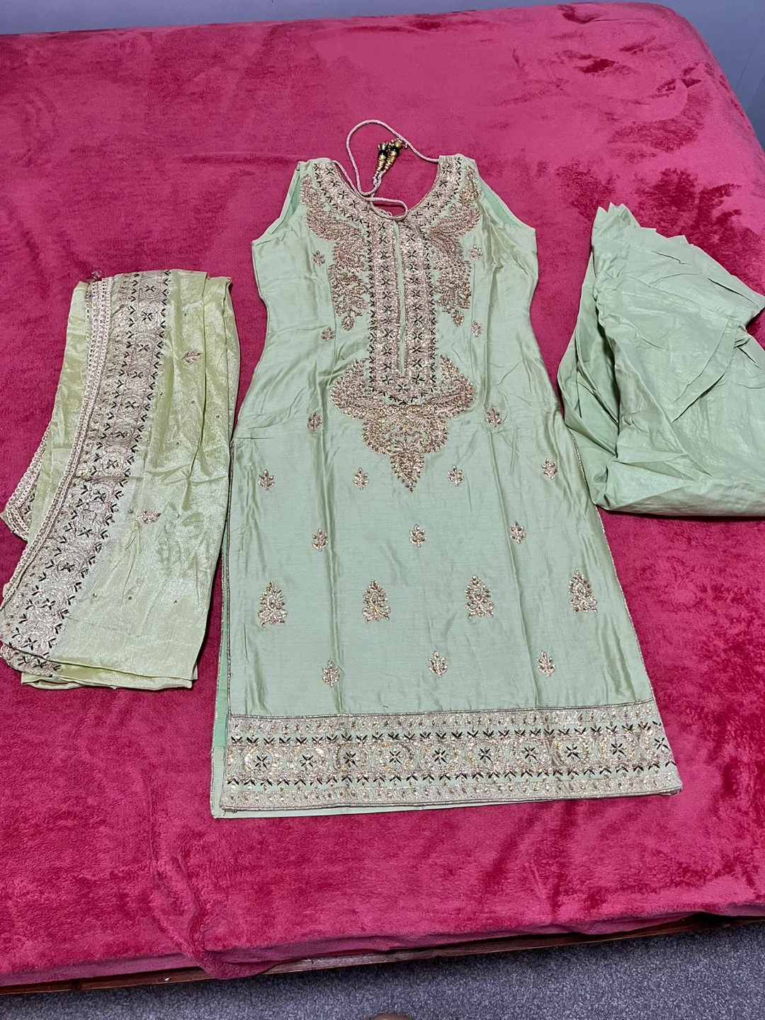 Three-piece South Asian suit set - photo 4