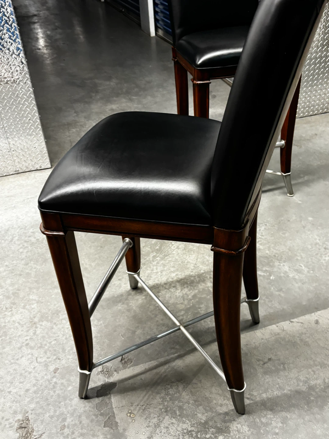 Thomasville Bogart home bar with two matching stools - photo 3