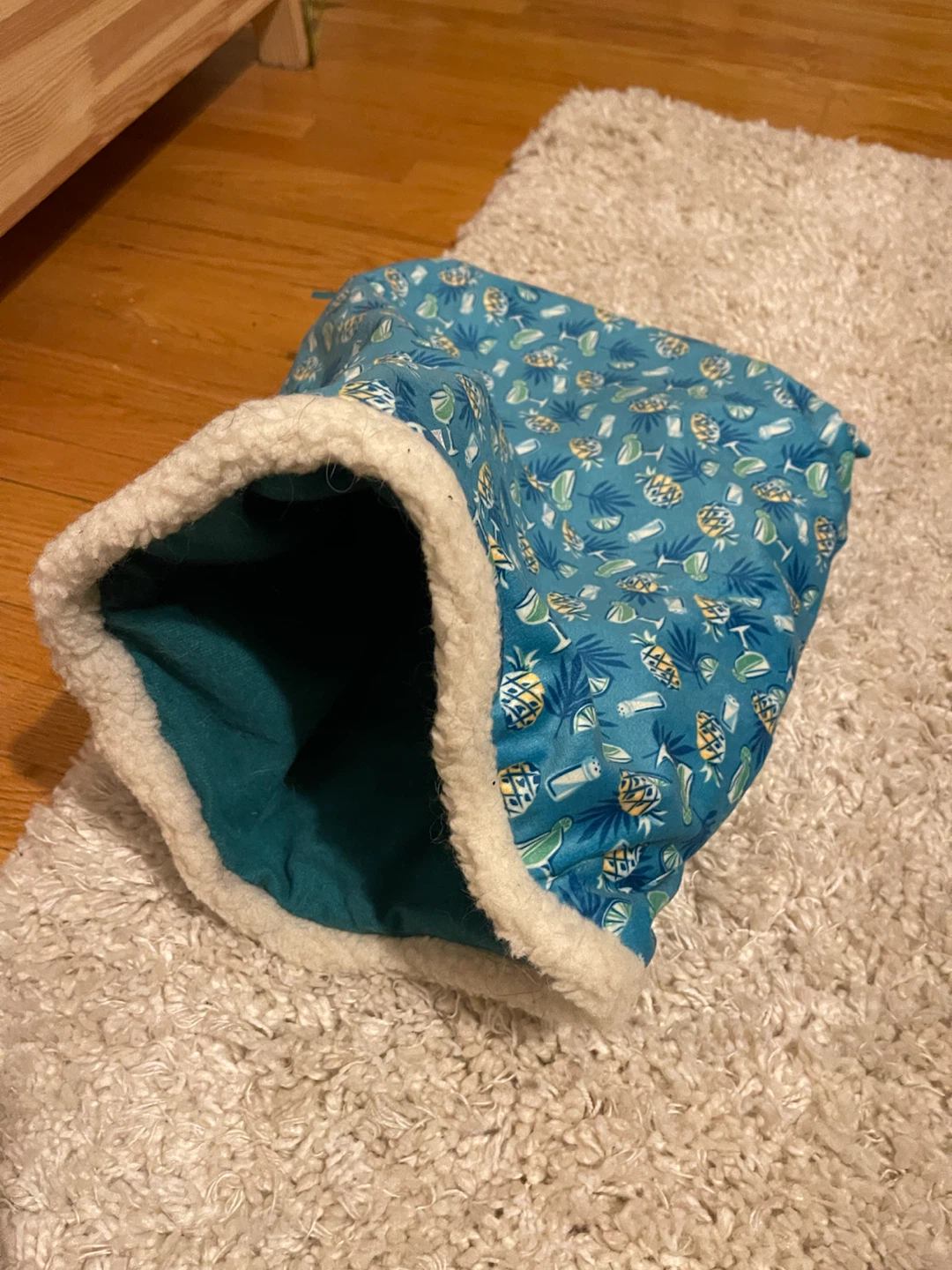 Margaritaville Pet Snuggle Sack - photo 2