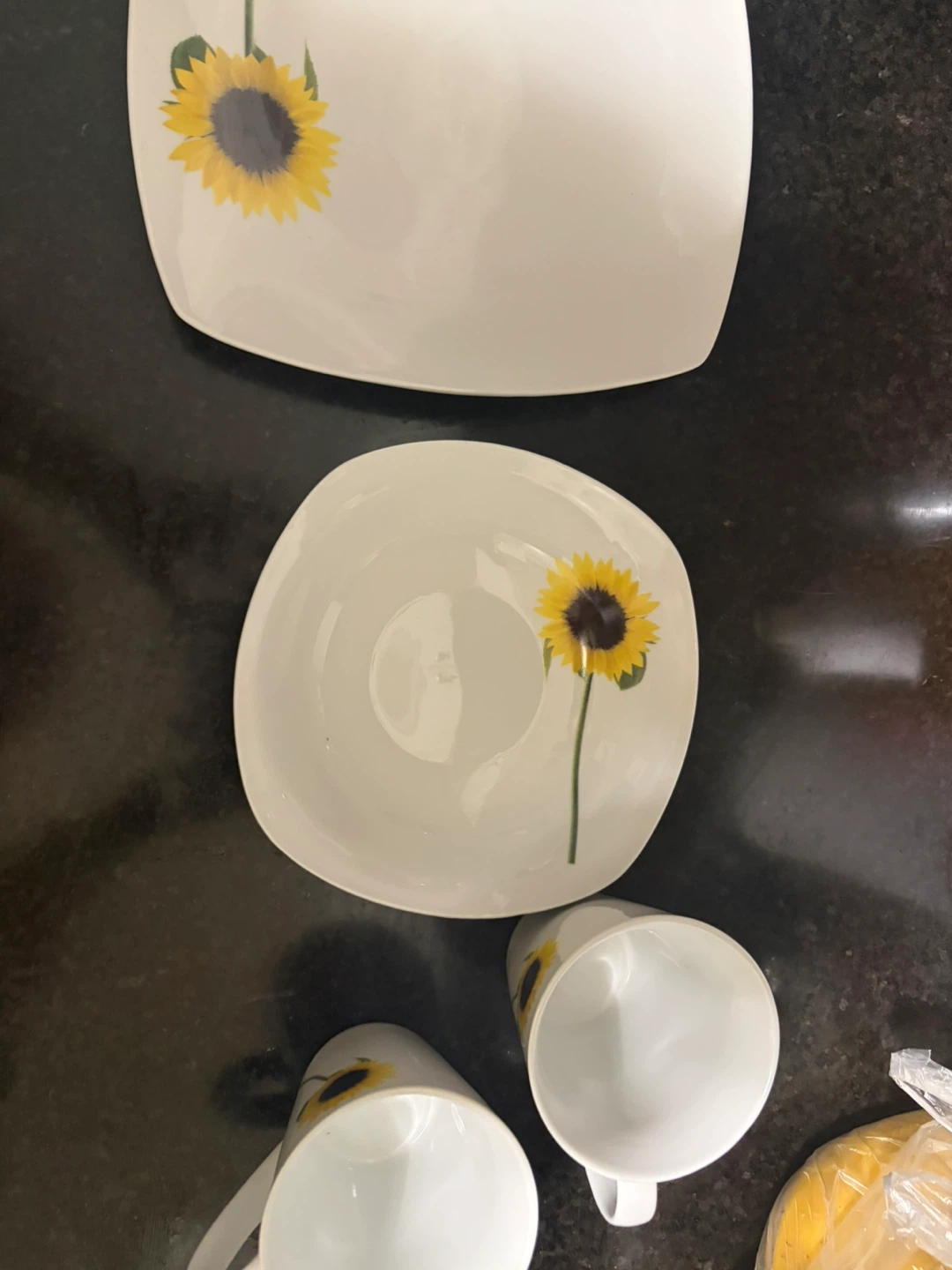 Sunflower Ceramic Dinnerware Set - photo 2
