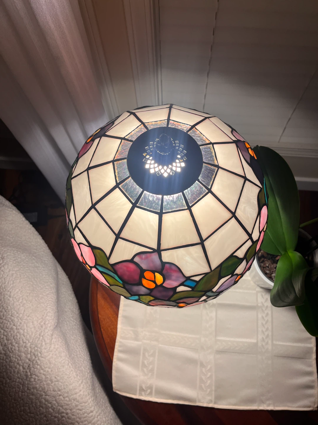 Tiffany-Style Floral Stained Glass Table Lamp - photo 2