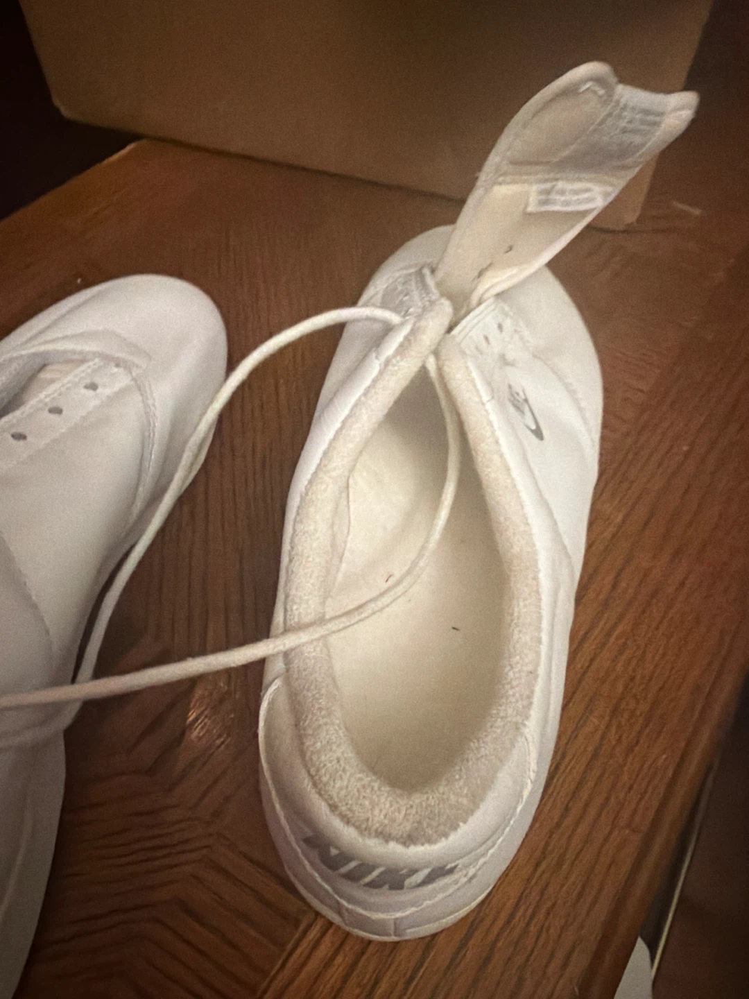 Vintage 1984 Nike Sneakers - photo 3