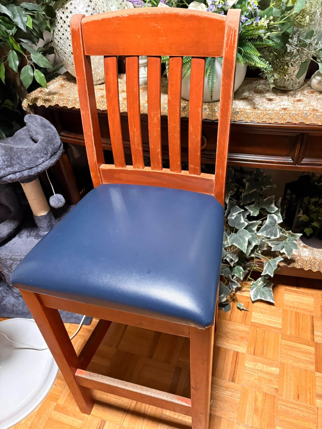 Wooden bar stool with navy blue seat - photo 2