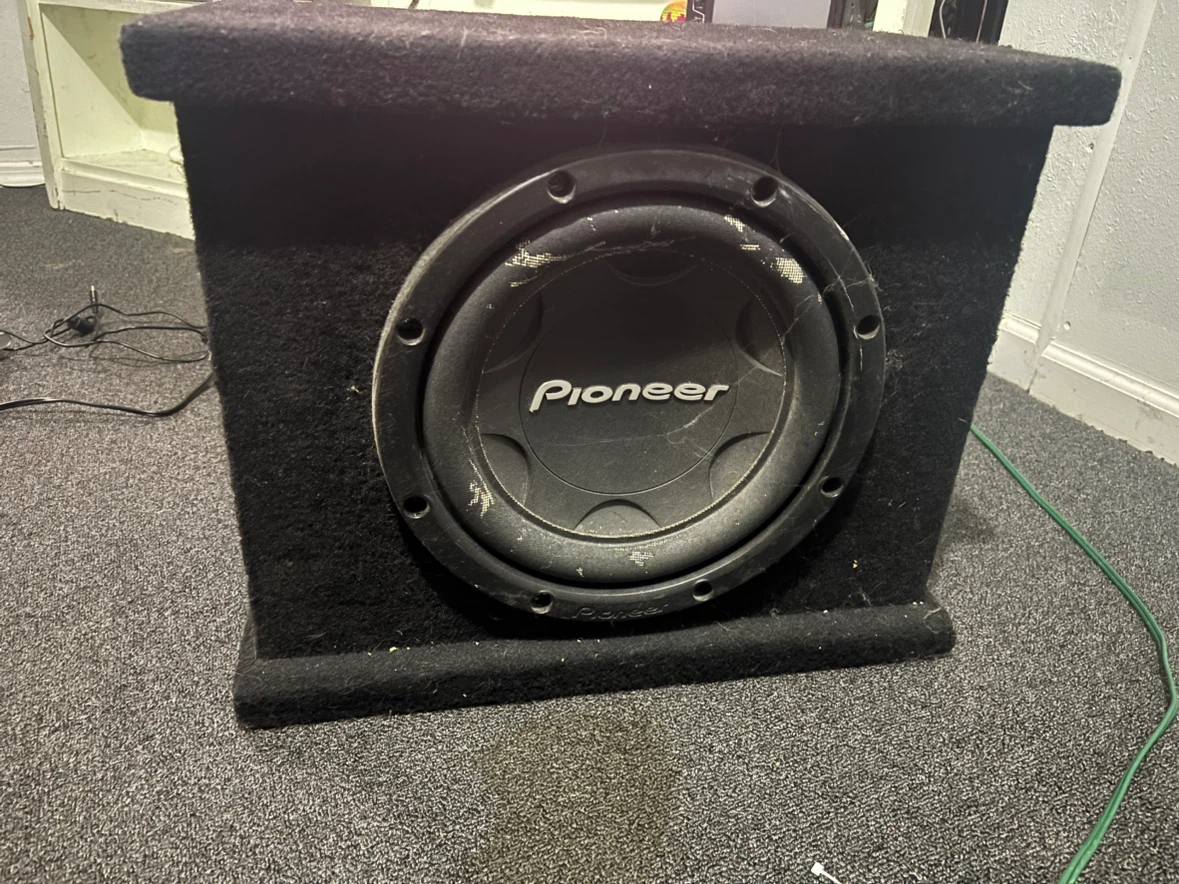 Car Audio Bundle: Pioneer Subwoofer, JL Audio Amp, Boss Unit - photo 2