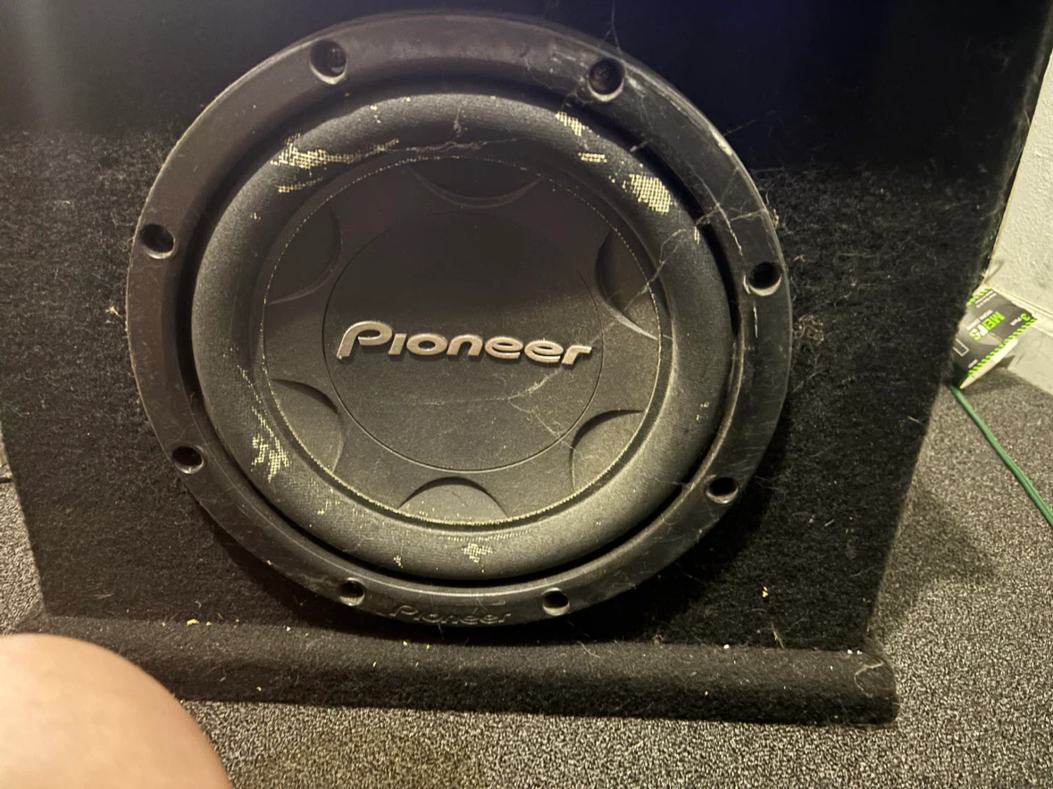 Car Audio Bundle: Pioneer Subwoofer, JL Audio Amp, Boss Unit - photo 4