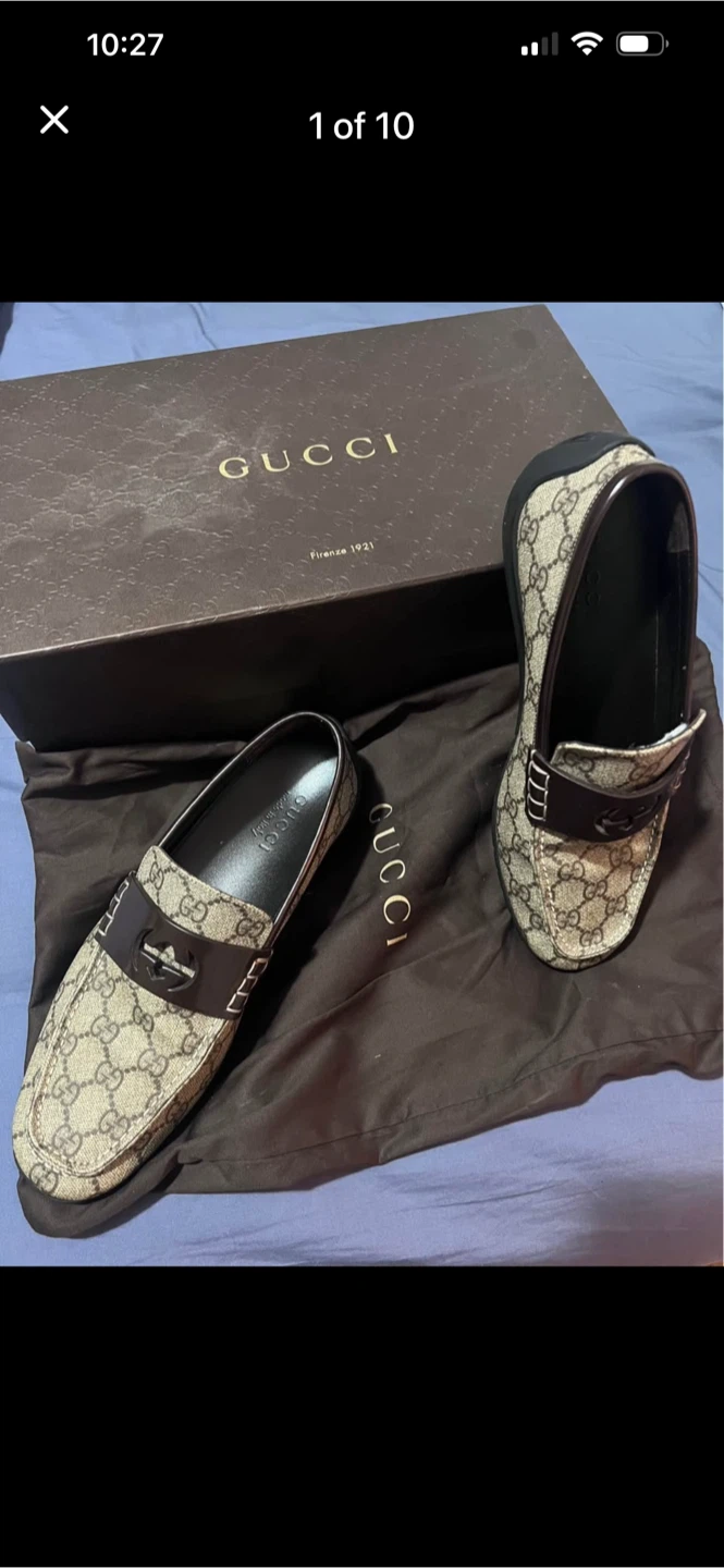 Gucci GG Supreme Loafers