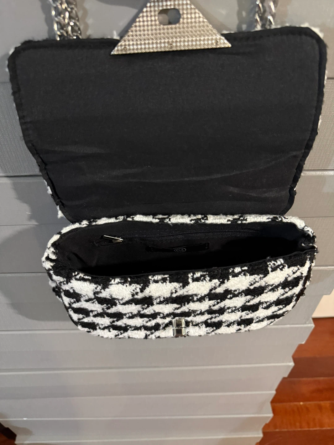 Chain Shoulder Bag - photo 4