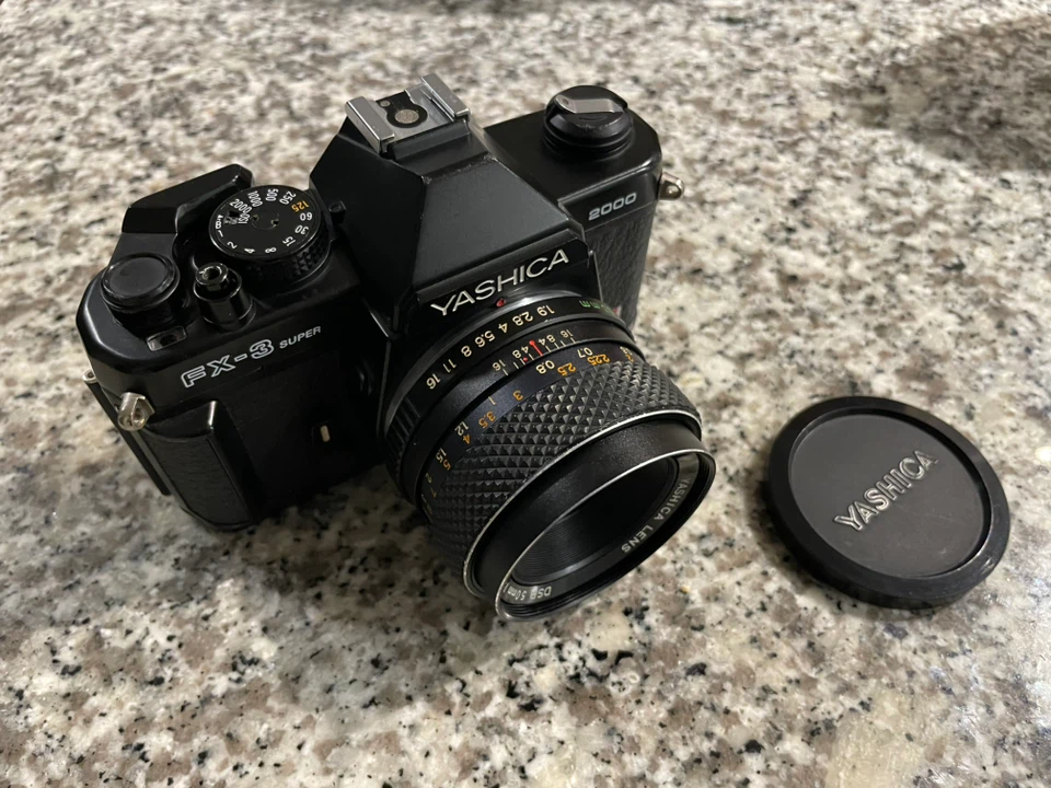 Yashica FX-3 Super 2000