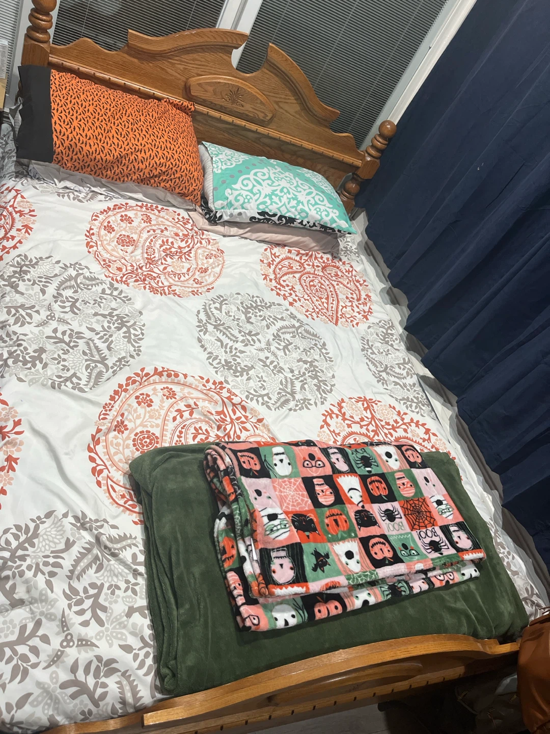 MOVING SALE ‼️QUEEN BED FRAME