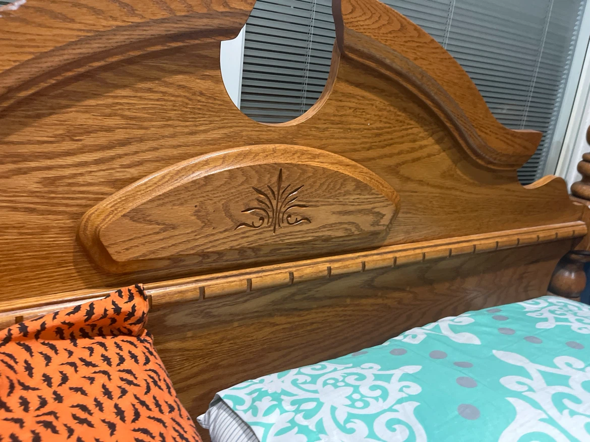 MOVING SALE ‼️QUEEN BED FRAME - photo 4