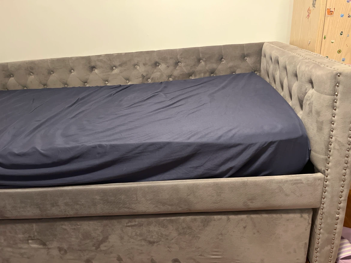 MOVING SALE ‼️ DOUBLE BED FRAME TWIN SIZE - photo 4