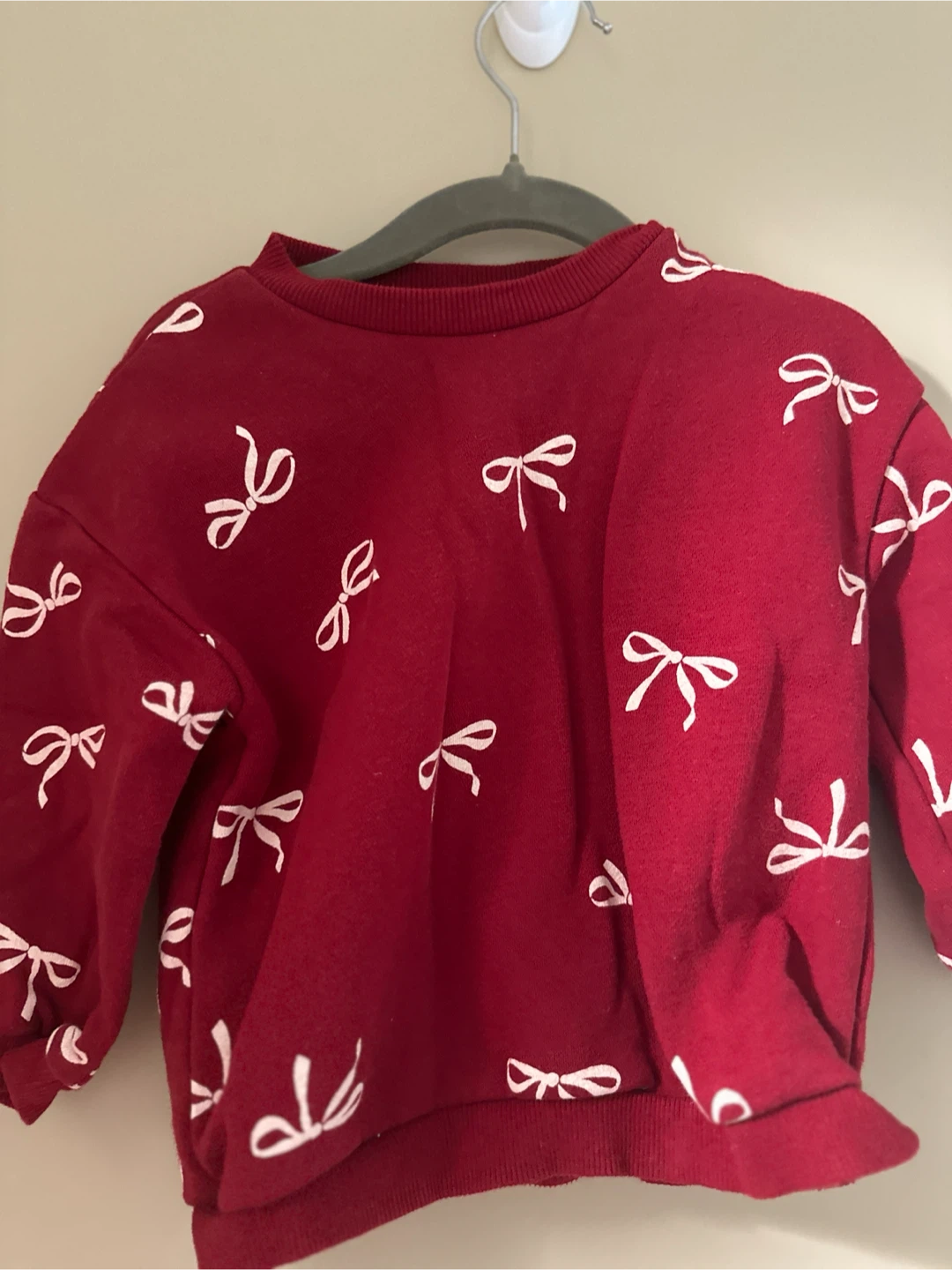 H&M Red Bow Print Sweatshirt