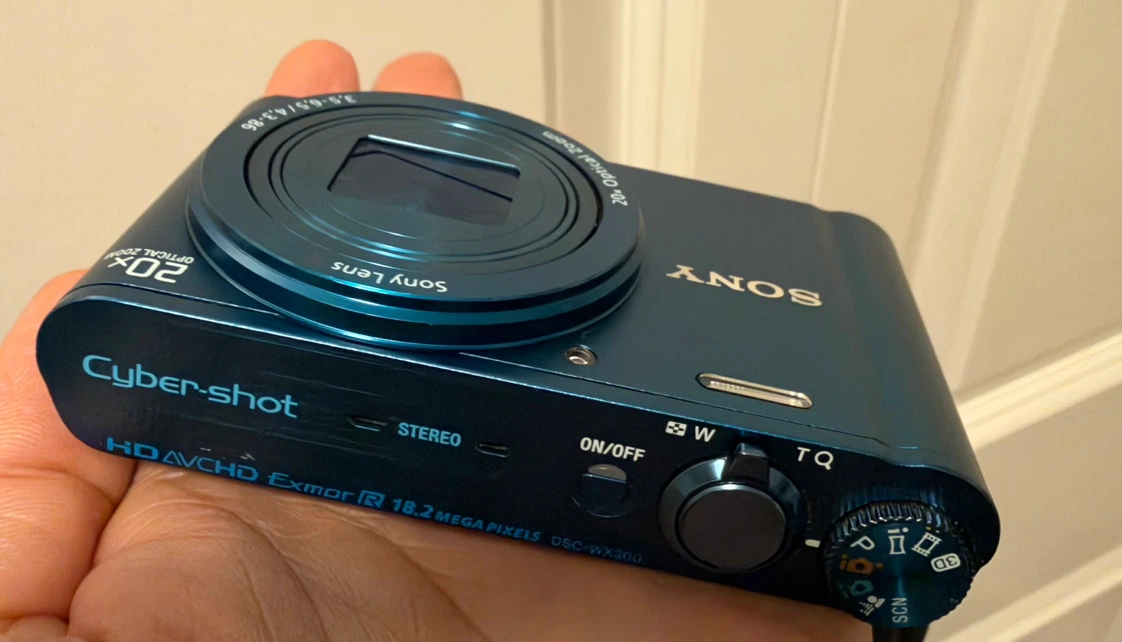 Sony Cyber-shot DSC-WX300 18.2MP WiFi Digital Camera - photo 5