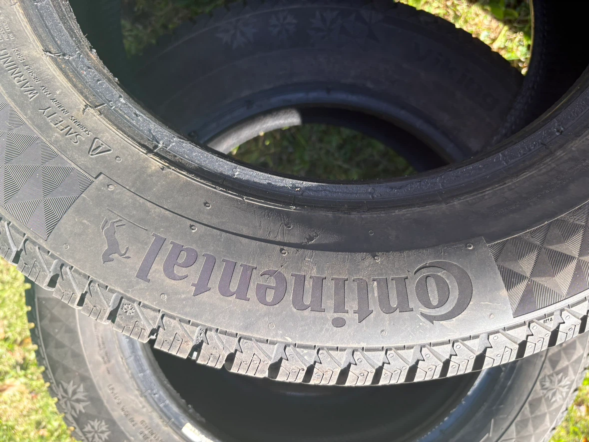 Continental 215/60/16 4 Winter Tires - photo 3