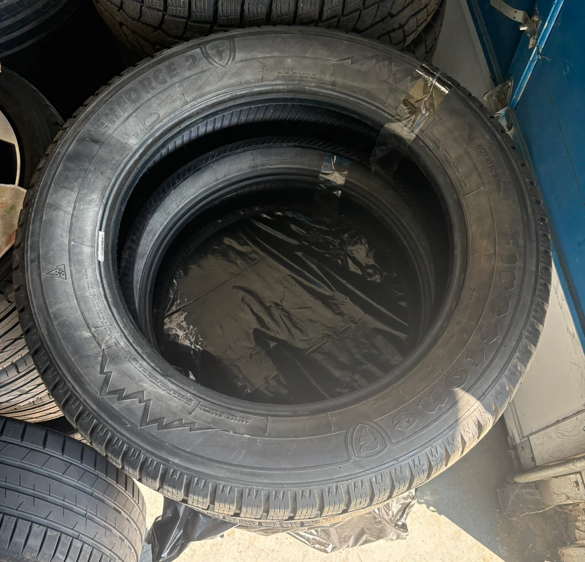Firestone 225/60/18 4 Winter Tires