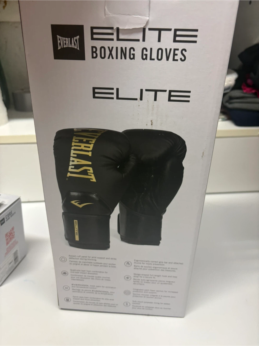NEW Everlast Boxing Set - 14 oz Elite Gloves + Core Hand Wraps - photo 4
