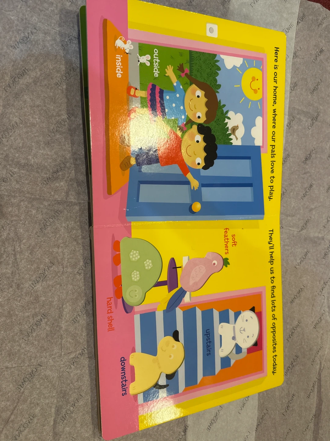 Touch Wood Puzzle Pals Opposites Everywhere Book - photo 2