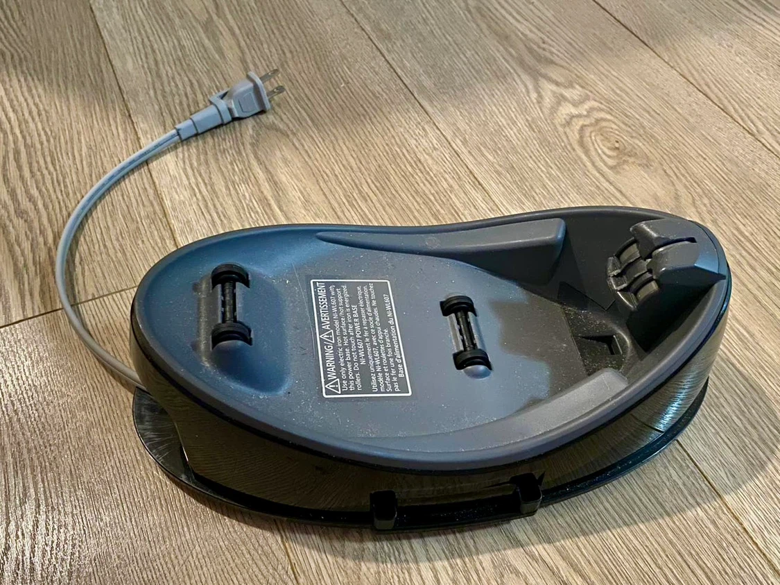 Panasonic NI-WL607 Cordless Steam Iron - photo 3