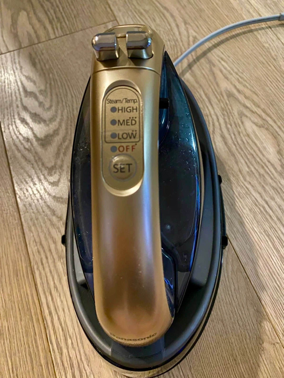 Panasonic NI-WL607 Cordless Steam Iron - photo 4