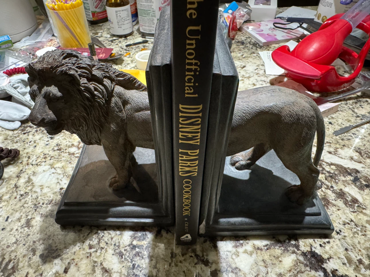 Lion bookends set