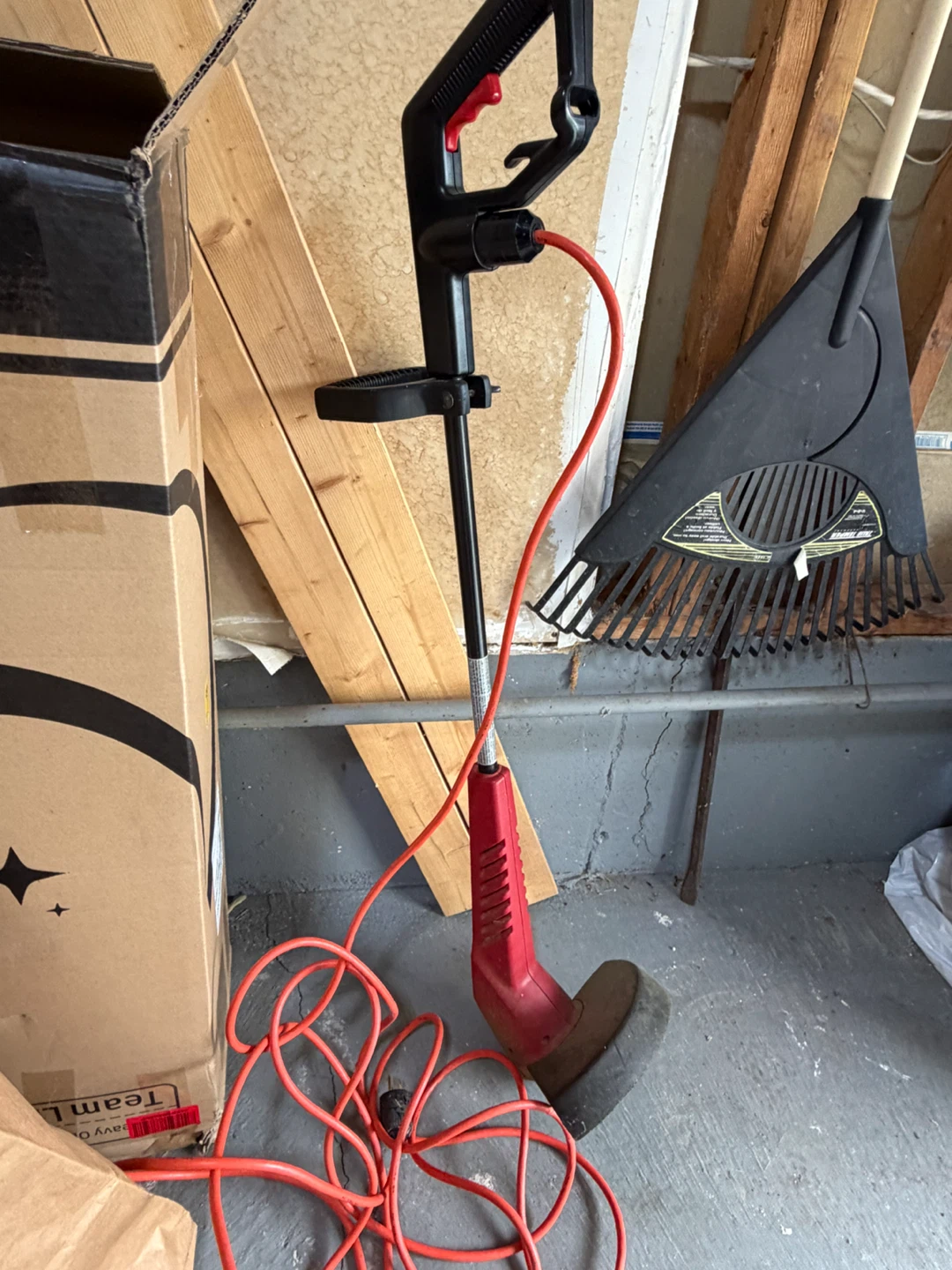 Lawn trimmer