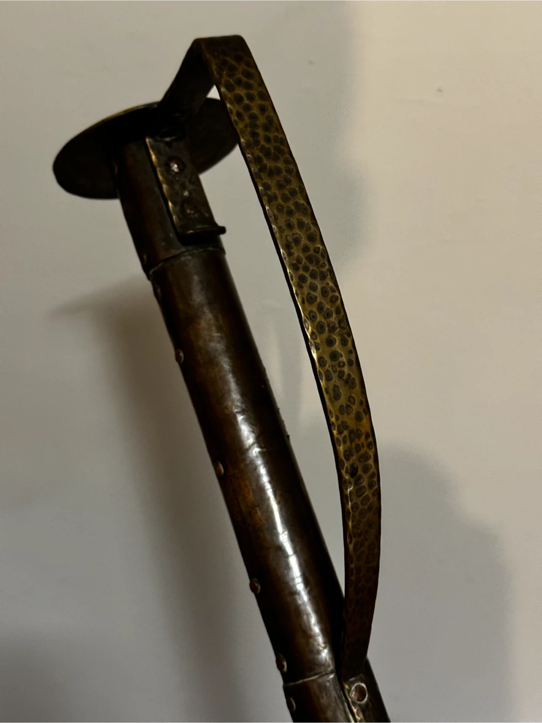 Antique 1902 Arts & Crafts Hammered Copper Candlestick - photo 3