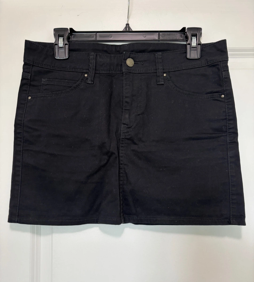 Black skirt -medium