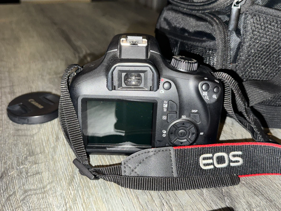 Canon EOS Rebel T7 Camera with 18-55mm Lens - photo 2