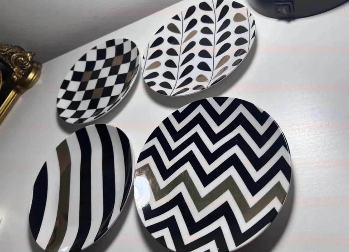 Set of 4 6" Macy's Black & White Dessert Plates Gold Accent,
